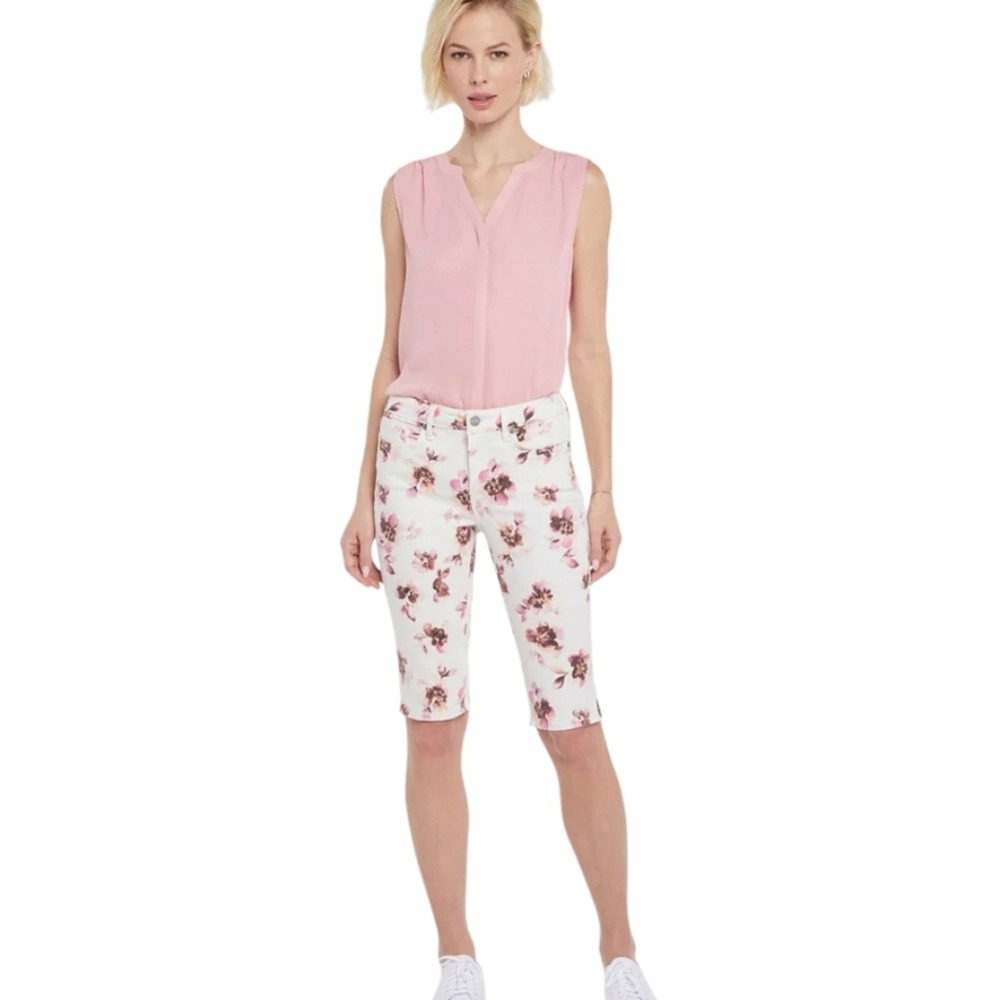 NYDJ Floral Bike Capri Jean with Riveted Side Slits Bonnieux Plus Size 16 W New!